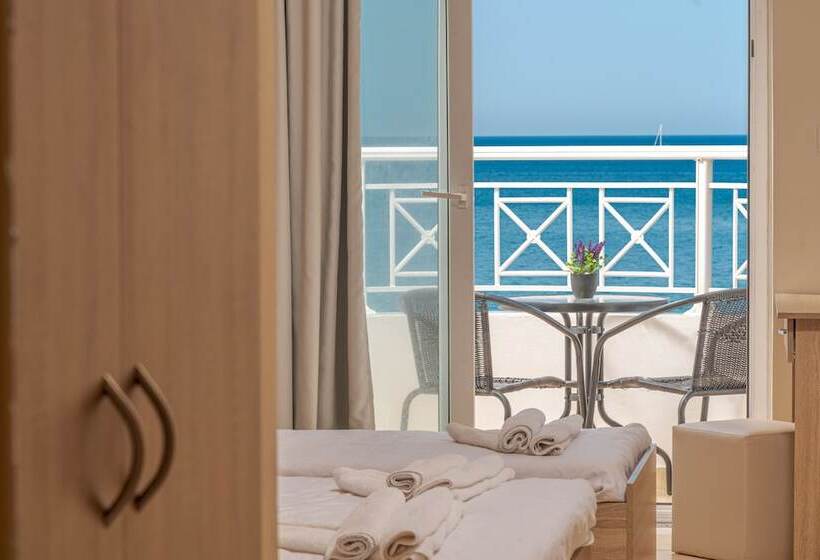 هتل Nefeli Beach