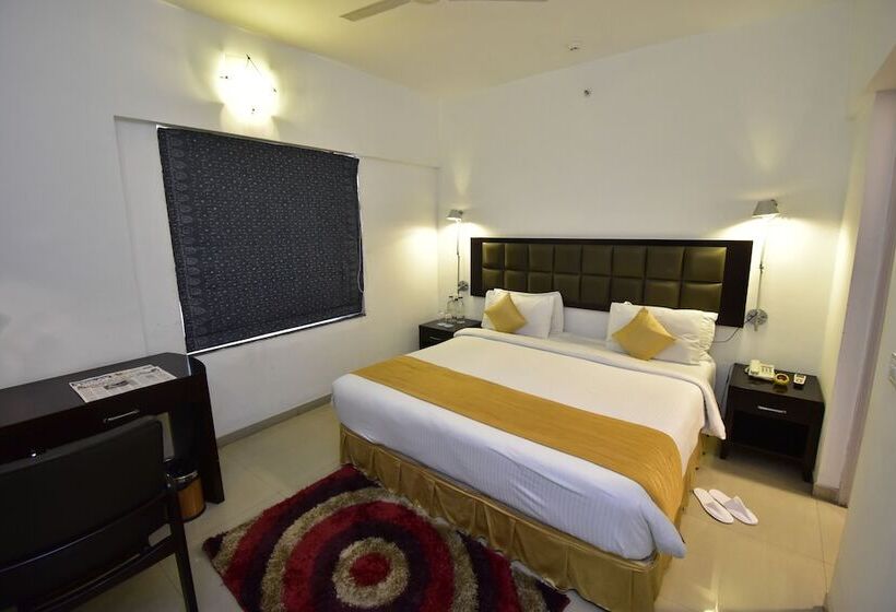 فندق The Fern Residency, Vadgaon Talegaon, Pune