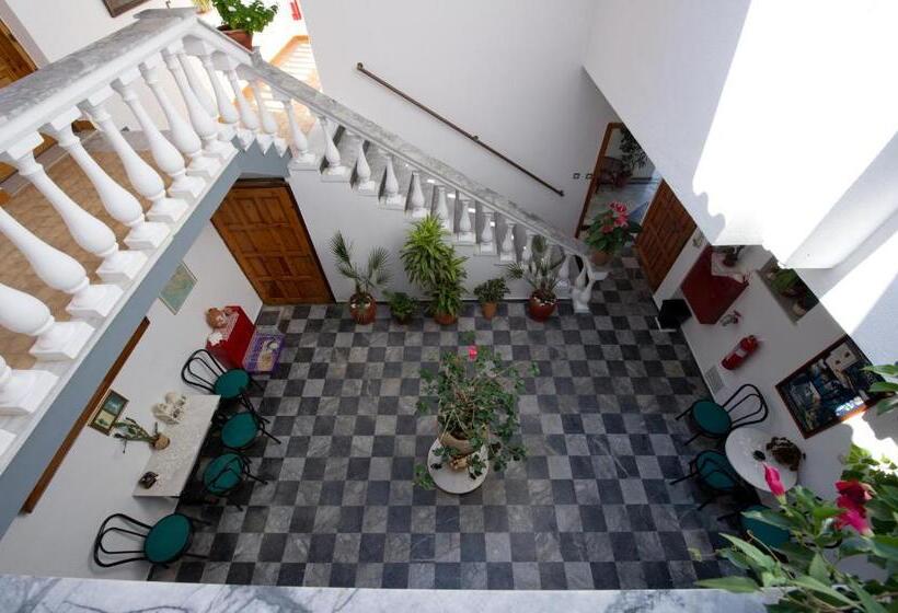 هتل Pansion Nikos Vergos