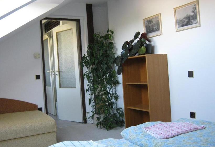 هتل Privat Apartma Ulrych