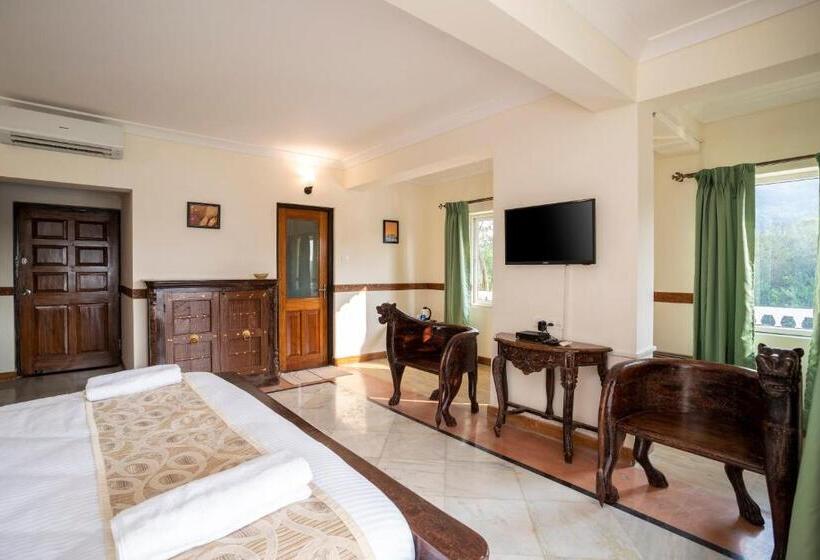 호텔 Stone Wood Riverfront Resort, Siolim