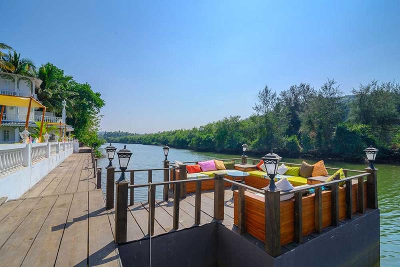 호텔 Stone Wood Riverfront Resort, Siolim