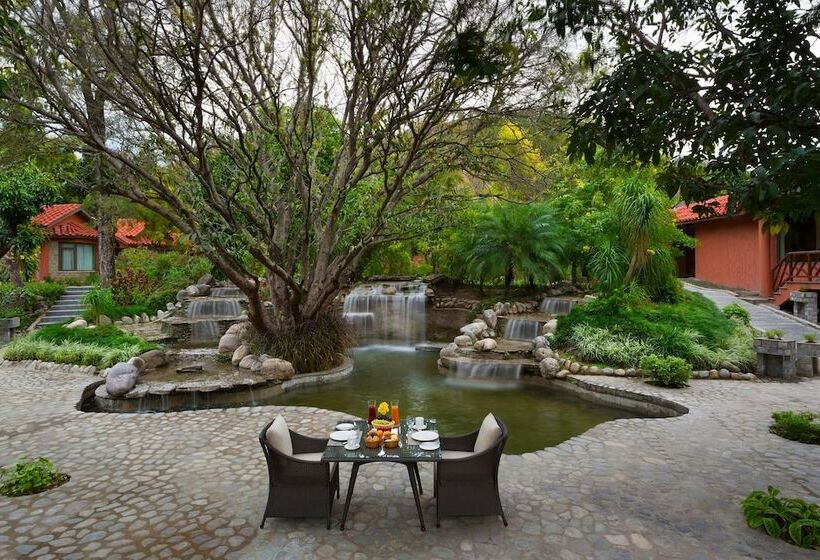 فندق Taj Corbett Resort And Spa Uttarakhand