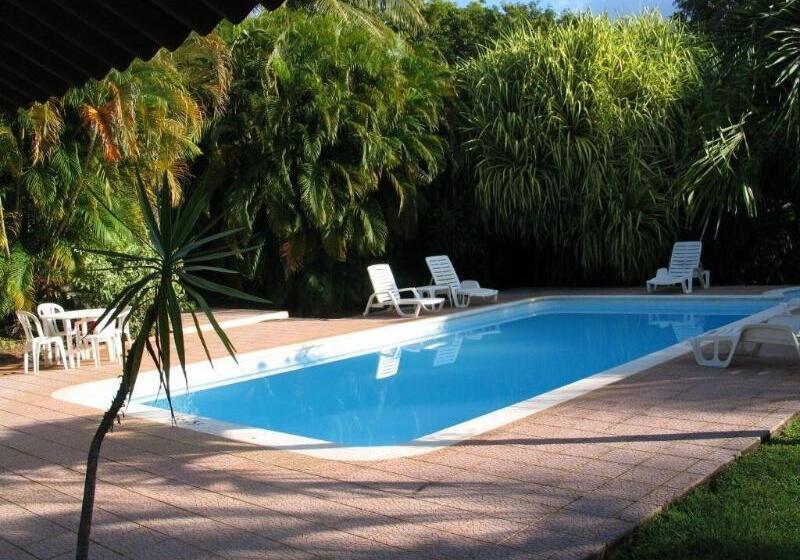 هتل Villa Del Sol