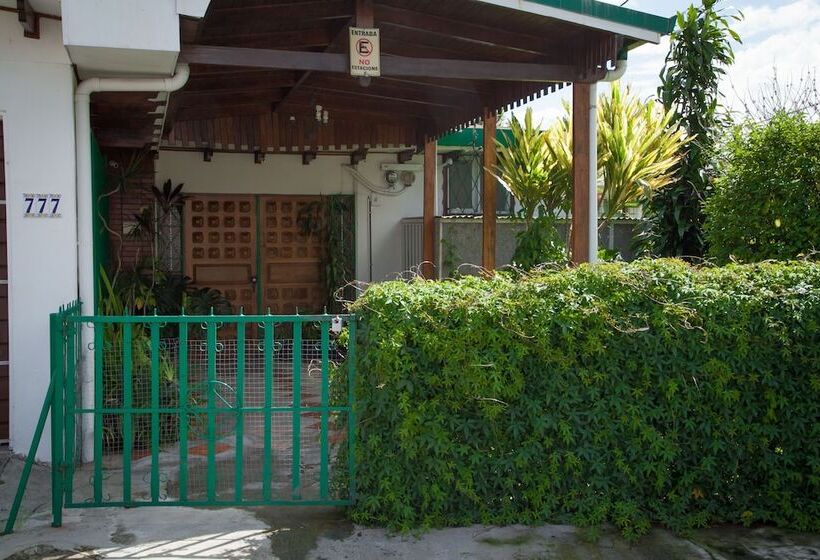 פנסיון Casa Kibi Kibi