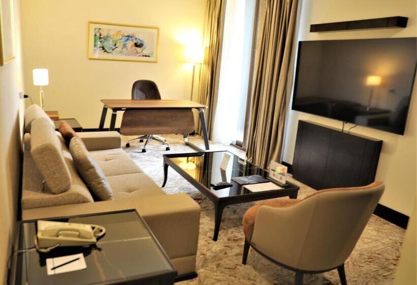 Hotel Babylon Rotana