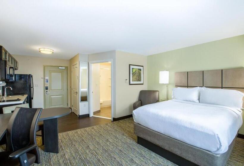 호텔 Candlewood Suites   Omaha Millard Area, An Ihg