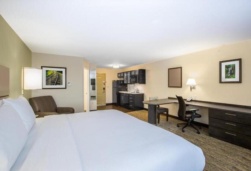 호텔 Candlewood Suites   Omaha Millard Area, An Ihg
