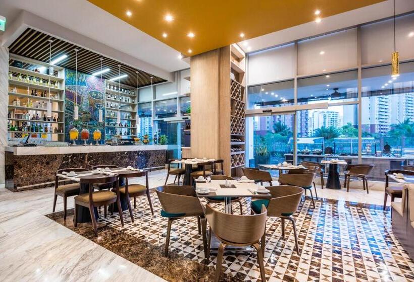 هتل Crowne Plaza Barranquilla, An Ihg