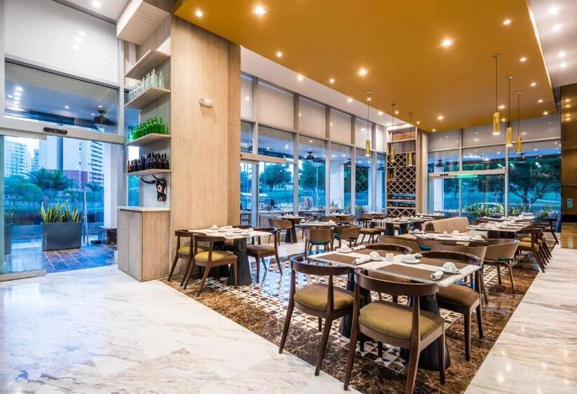 هتل Crowne Plaza Barranquilla, An Ihg