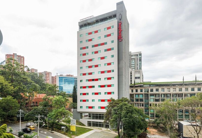 هتل Hampton By Hilton Medellin