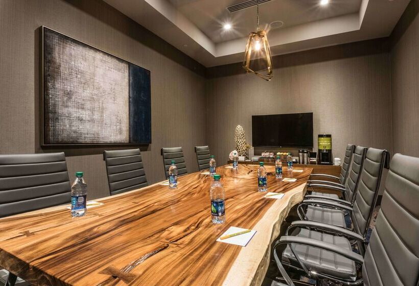 בית מלון כפרי Hilton Garden Inn Foxborough Patriot Place