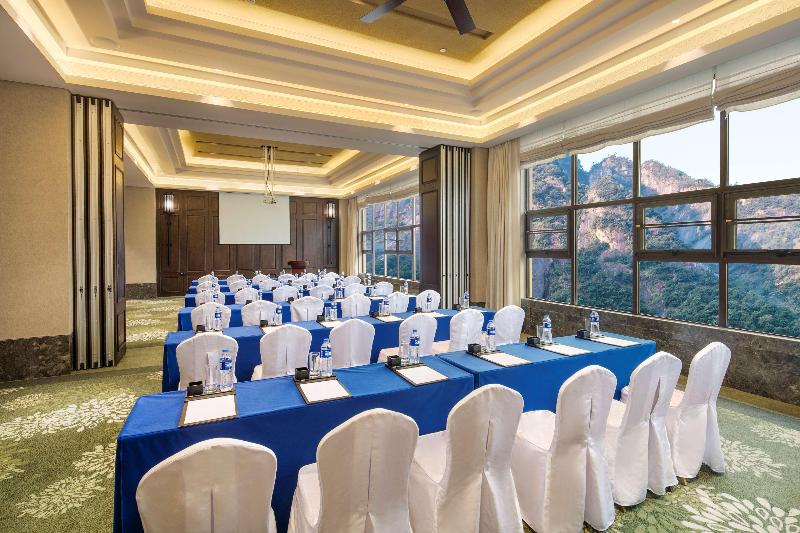 فندق Hilton Sanqingshan Resort