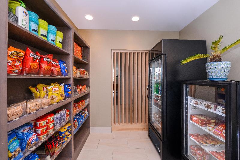 فندق Holiday Inn Express & Suites   St. Petersburg   Madeira Beach, An Ihg