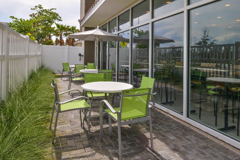 فندق Holiday Inn Express & Suites   St. Petersburg   Madeira Beach, An Ihg