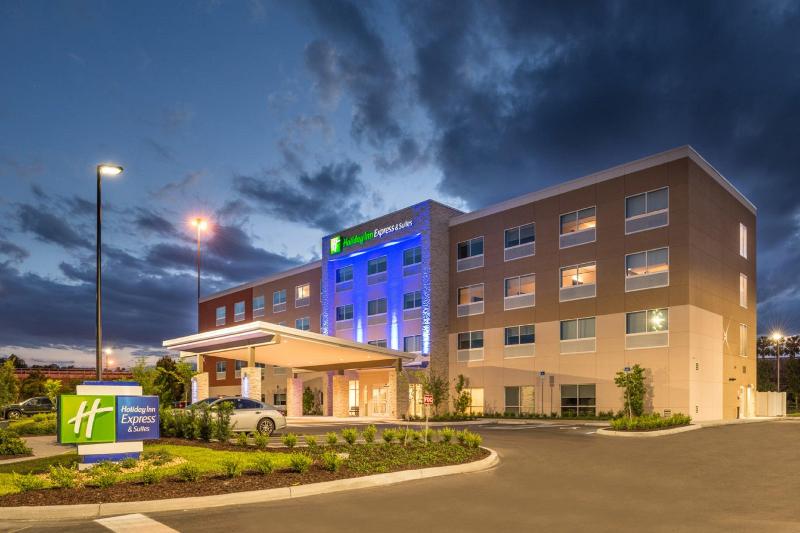 Отель Holiday Inn Express & Suites   Tampa North   Wesley Chapel, An Ihg