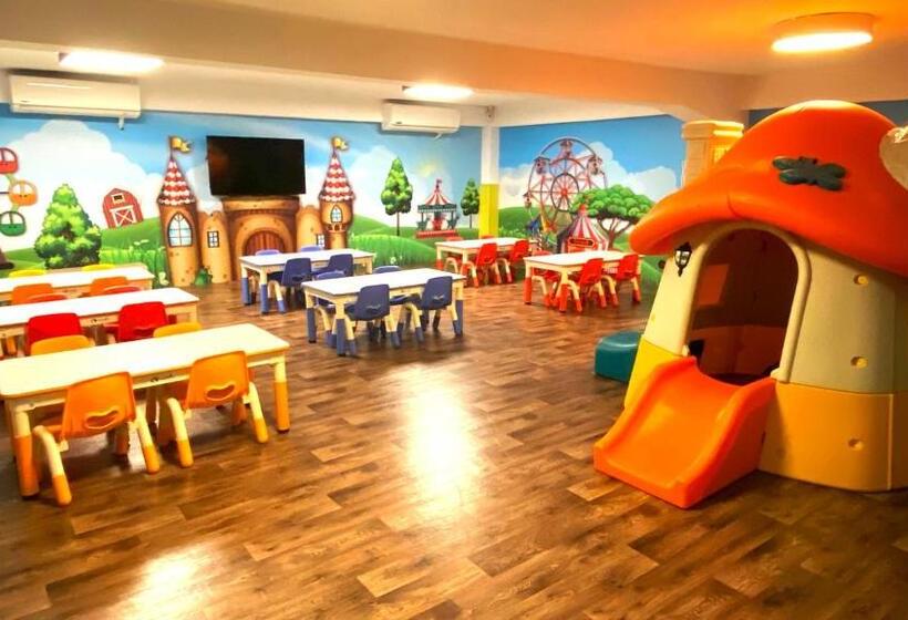 هتل 明山森林會舘 The M Village