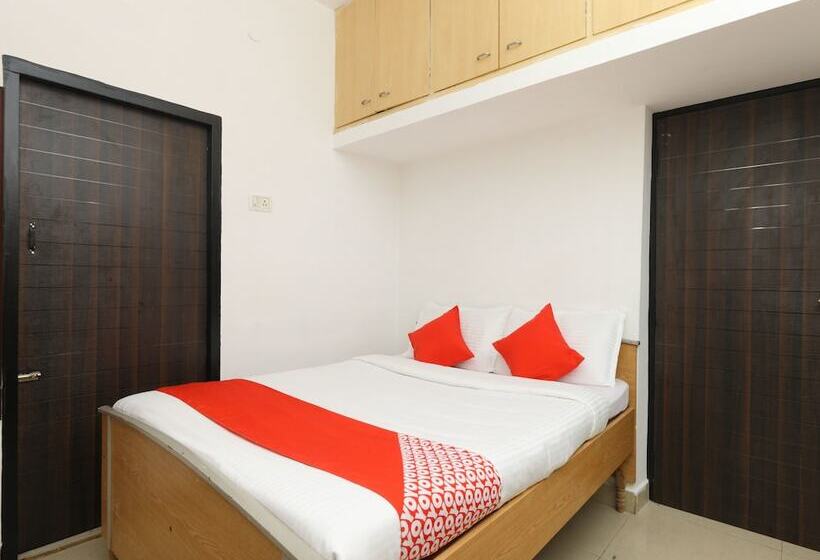 هتل Nakshatra Serviced Apartments-bawa Road