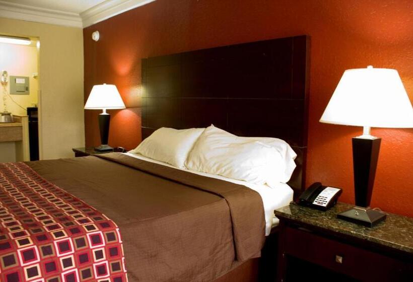 فندق Polynesian Inn