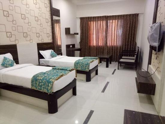 בית מלון כפרי Shashinag Residency