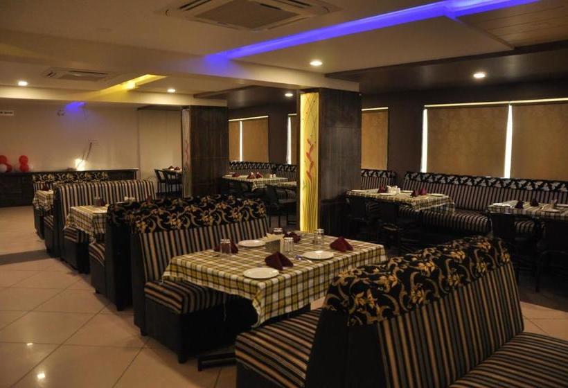 בית מלון כפרי Shashinag Residency