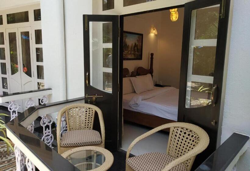 فندق Sunset Beach Resort