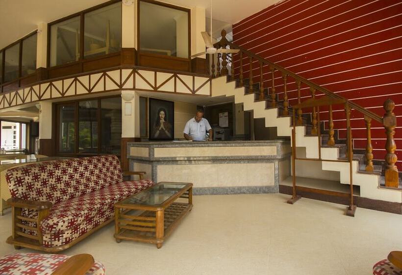 فندق Sunset Beach Resort