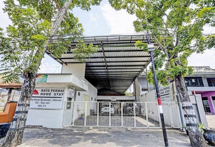 ホテル Raya Permai Homestay Syariah By Oyo
