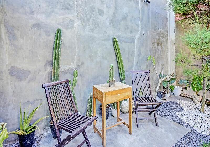 ホテル Reva Residence Syariah By Oyo