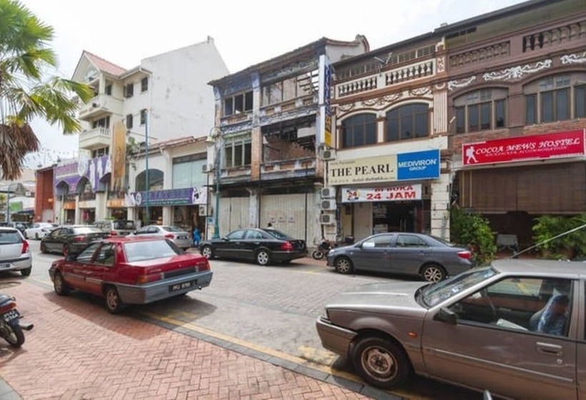 Cocoa Mews Cafe & Homestay   Hostel