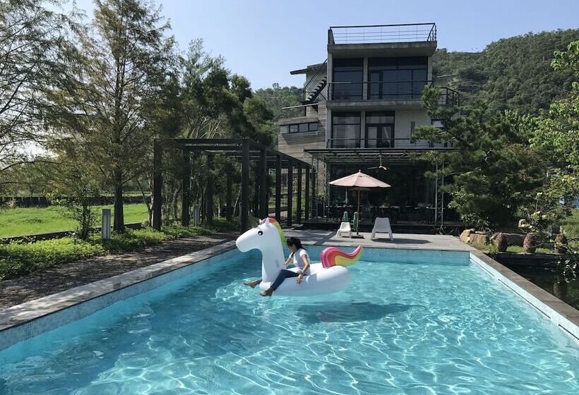 تختخواب و صبحانه 35 A Li Bnb