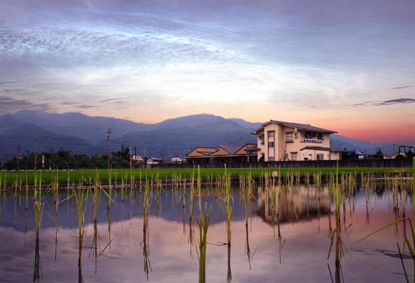 تختخواب و صبحانه Easy Home Stay