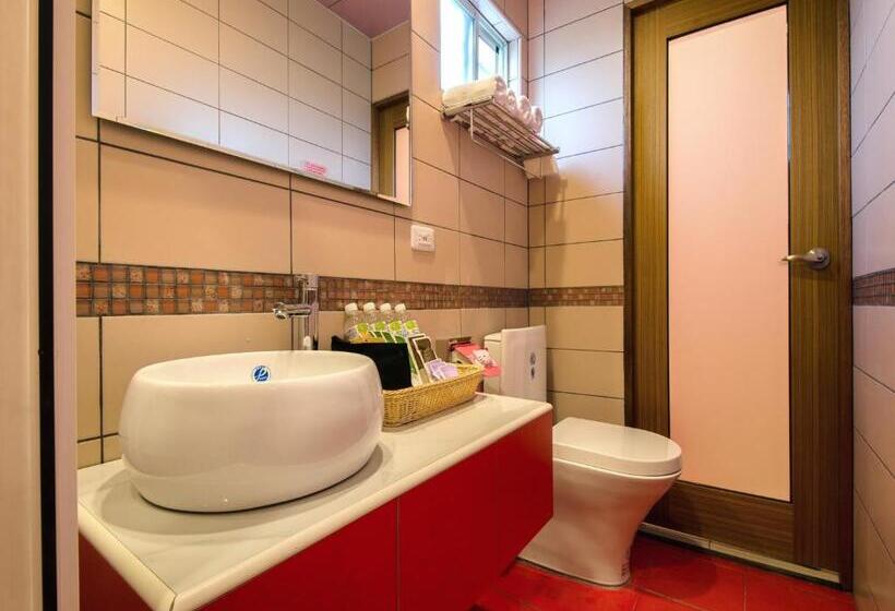 تختخواب و صبحانه Easy Home Stay