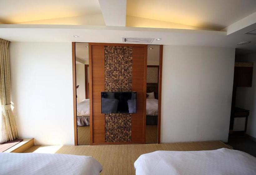 تختخواب و صبحانه Hainan Island Sea View Resort