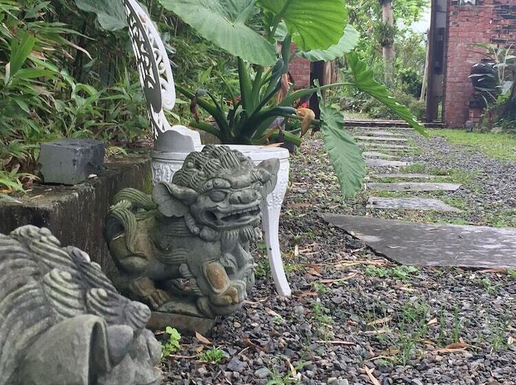 هتل Beautiful Yilan Resort