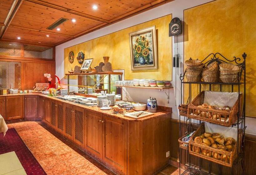 Отель Glockenspiel