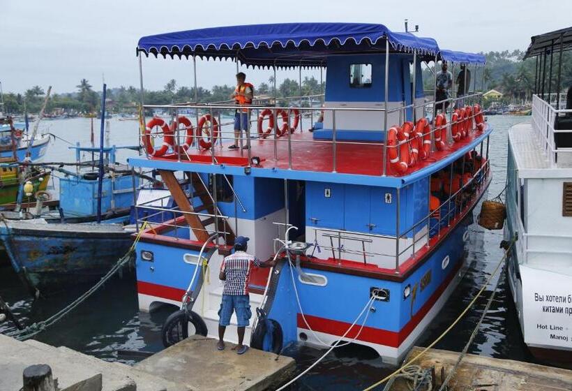 Hotel Paradise Beach Resort & Diving School