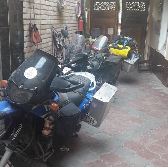 B&b Bahodir
