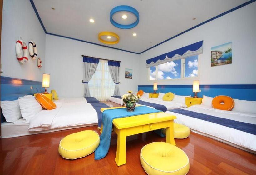 تختخواب و صبحانه Avica Homestay