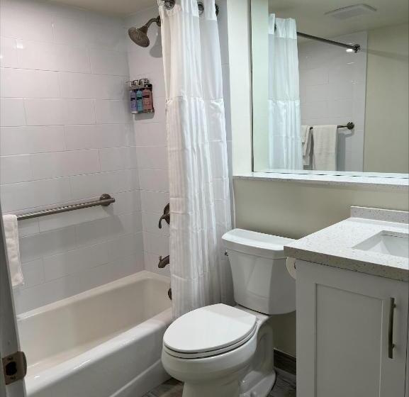 Отель Caloosa Cove Resort