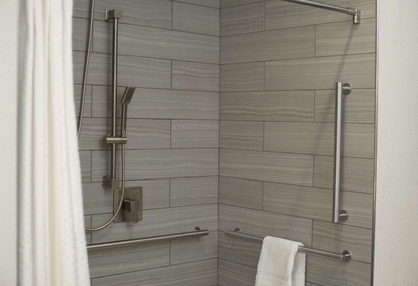 هتل Hilton Garden Inn Minneapolis University Area