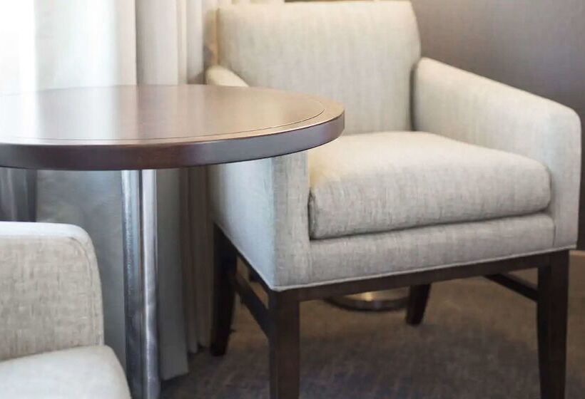 هتل Hilton Garden Inn Minneapolis University Area