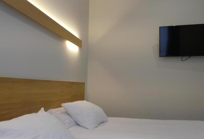 هتل Plaza Pombo B&b   Hostal