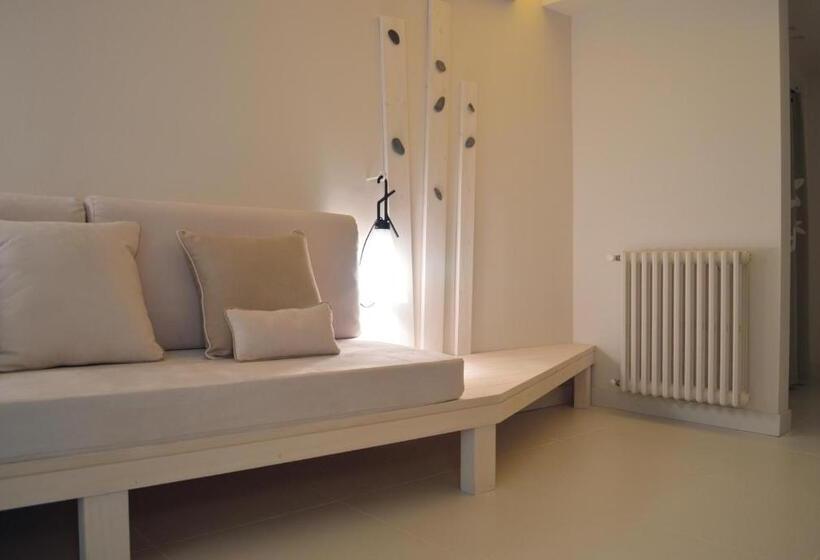 هتل Tarongeta   Adults Only