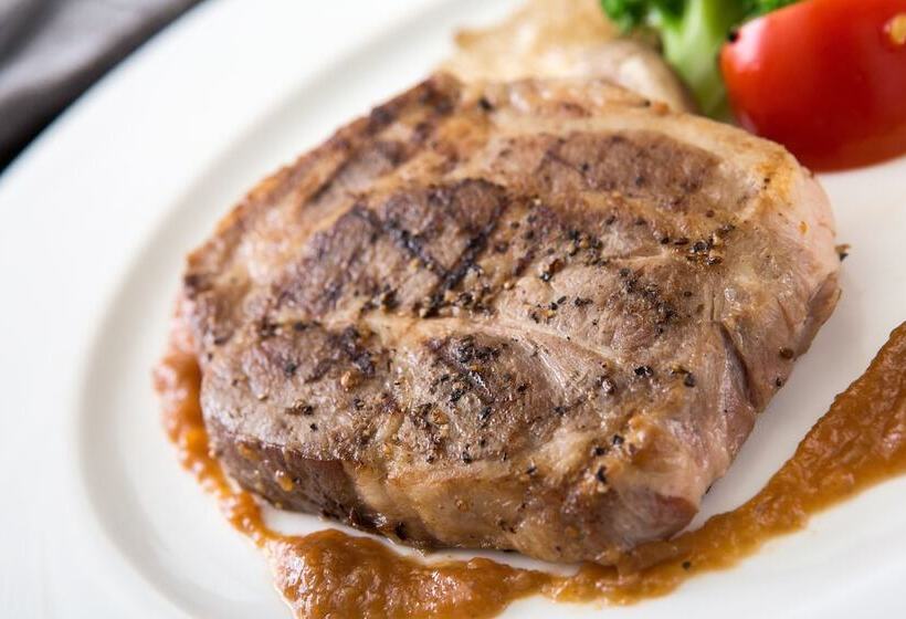 هتل The Crystal Resort Sun Moon Lake