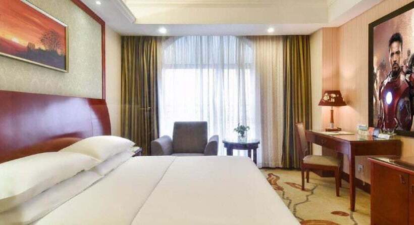 Vienna Hotel Shenzhen Bao An Fanshen Metro Station