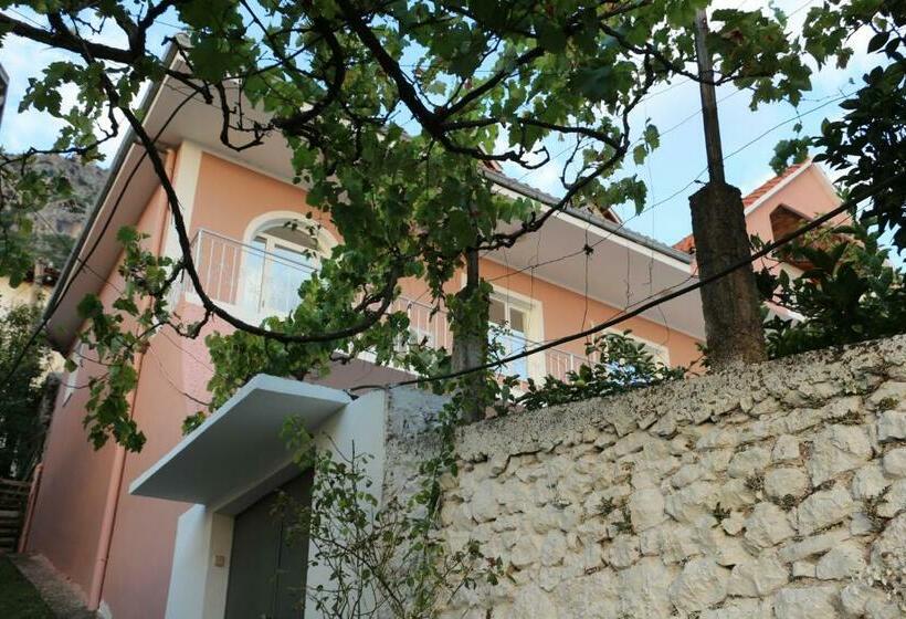 호스텔 Villa Duka