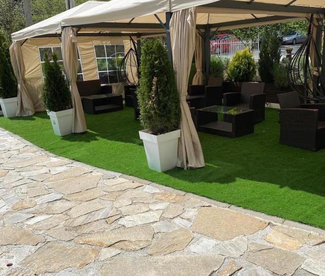 تختخواب و صبحانه Zeleni Dvor