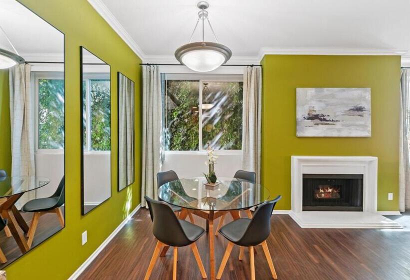 Beverly Hills Gem 1 Br Apt With Parking 218