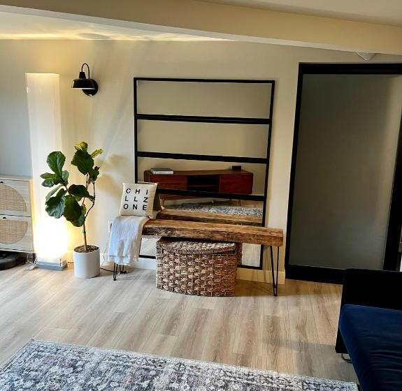 پانسیون New Modern Apt W/pool & Hot Tub In Nature